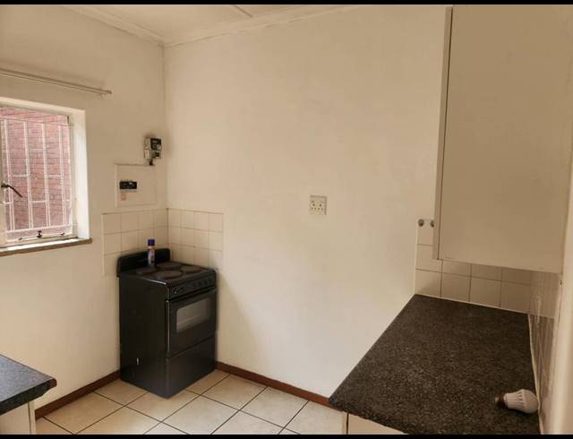 1 BEDROOM PROPERTY TO RENT IN FISHERS HILL